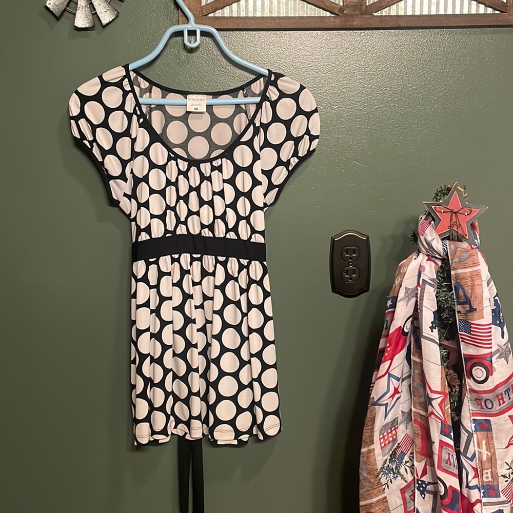 Med- maternity dressy top